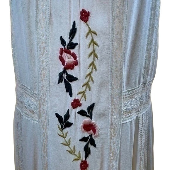 Nanette Lepore | Palomino Embroidered Midi Dress - Picture 4 of 9